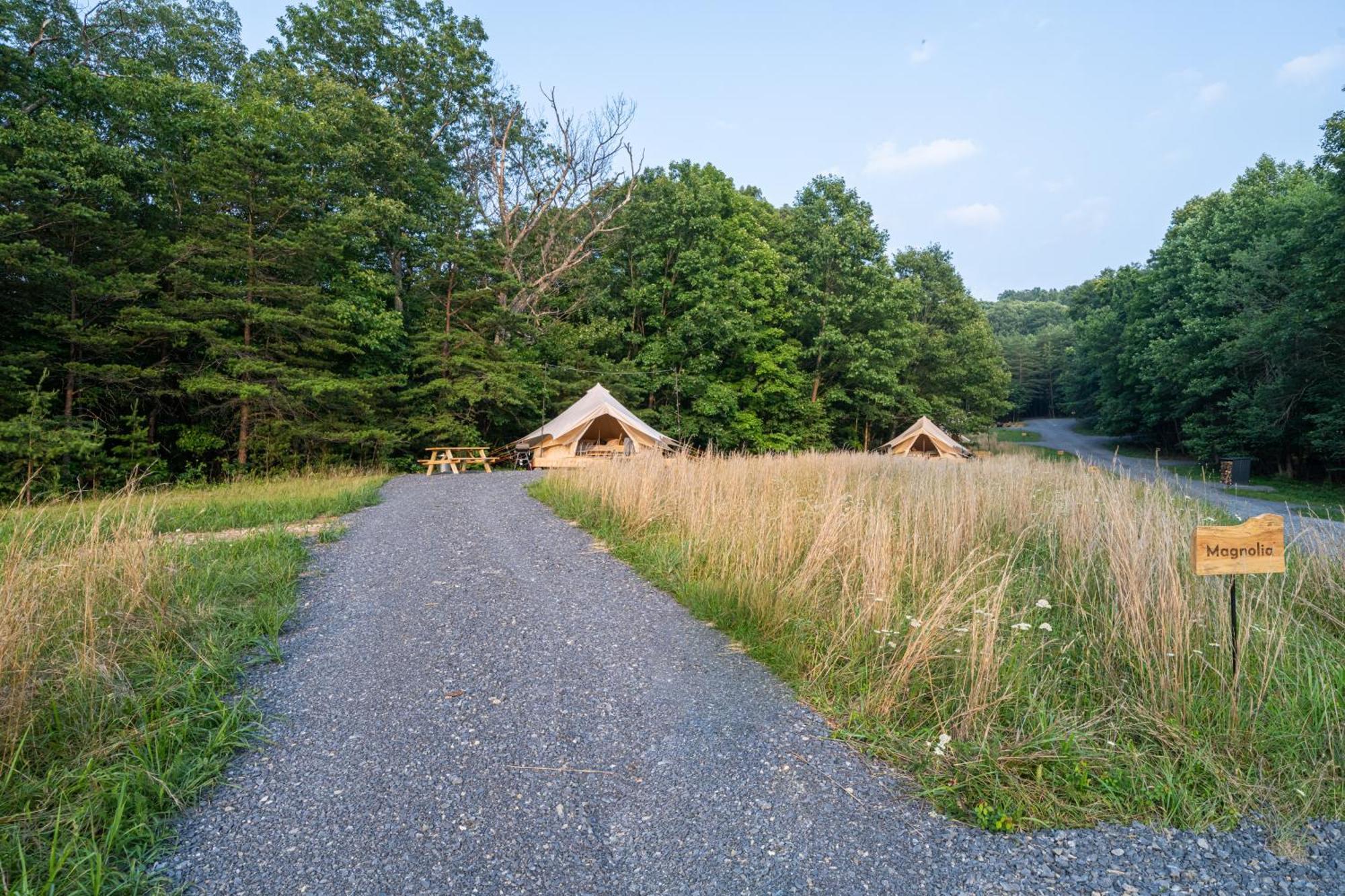 Готель Firefly Ridge Luxury Retreat Great Cacapon Екстер'єр фото