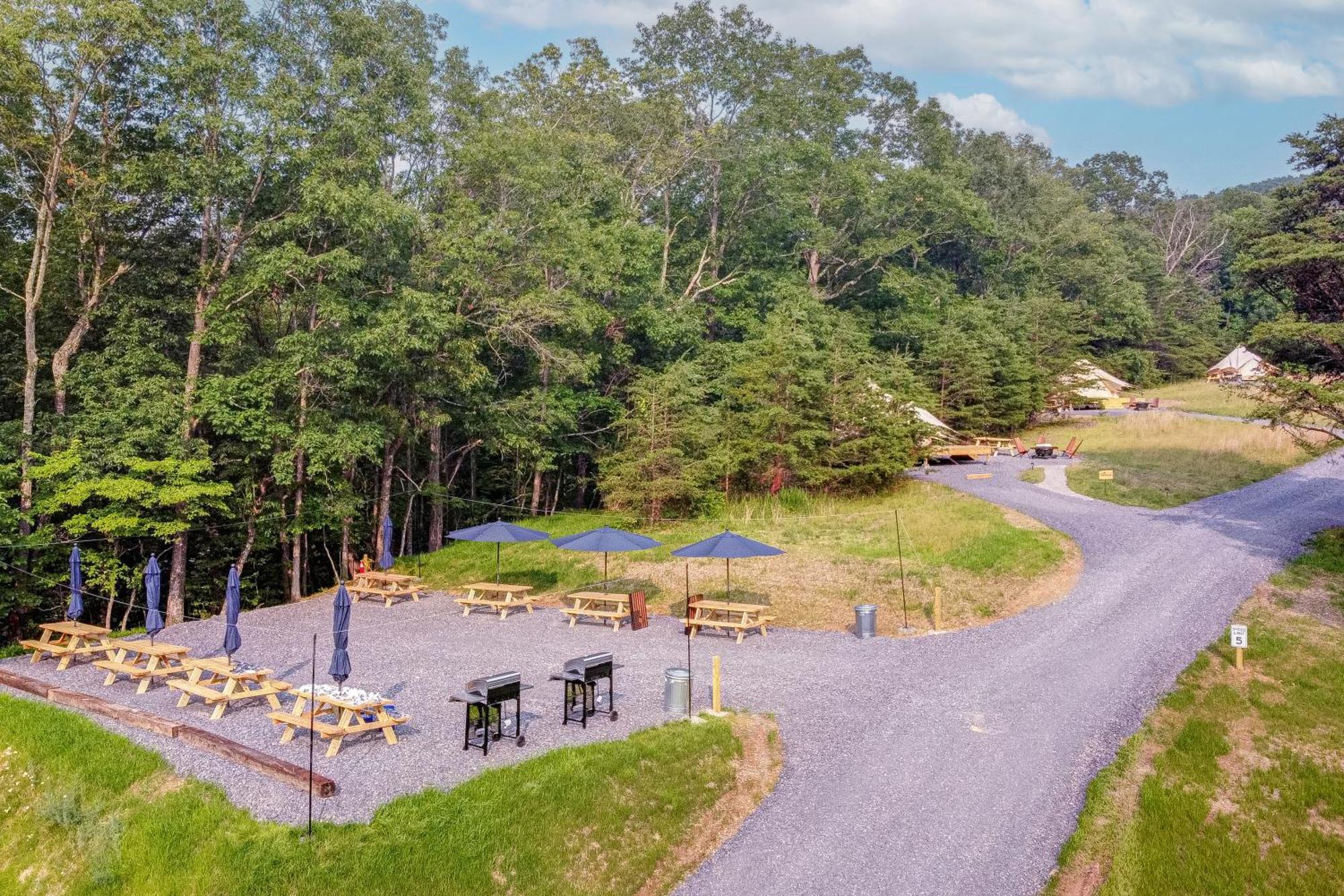 Готель Firefly Ridge Luxury Retreat Great Cacapon Екстер'єр фото